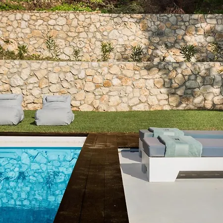 Modern Minimalist Naias Villa *